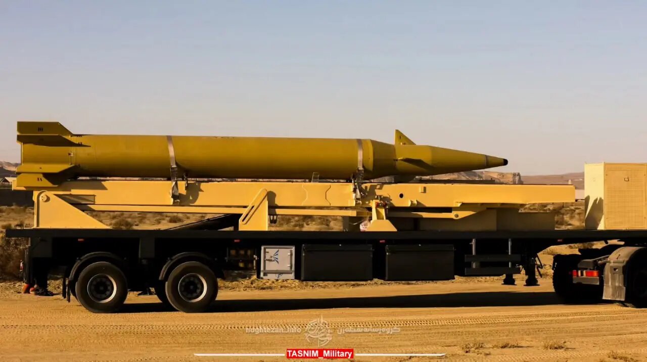 تصاویری منحصر به فرد از موشک بالستیک نقطهزن «حاج قاسم»