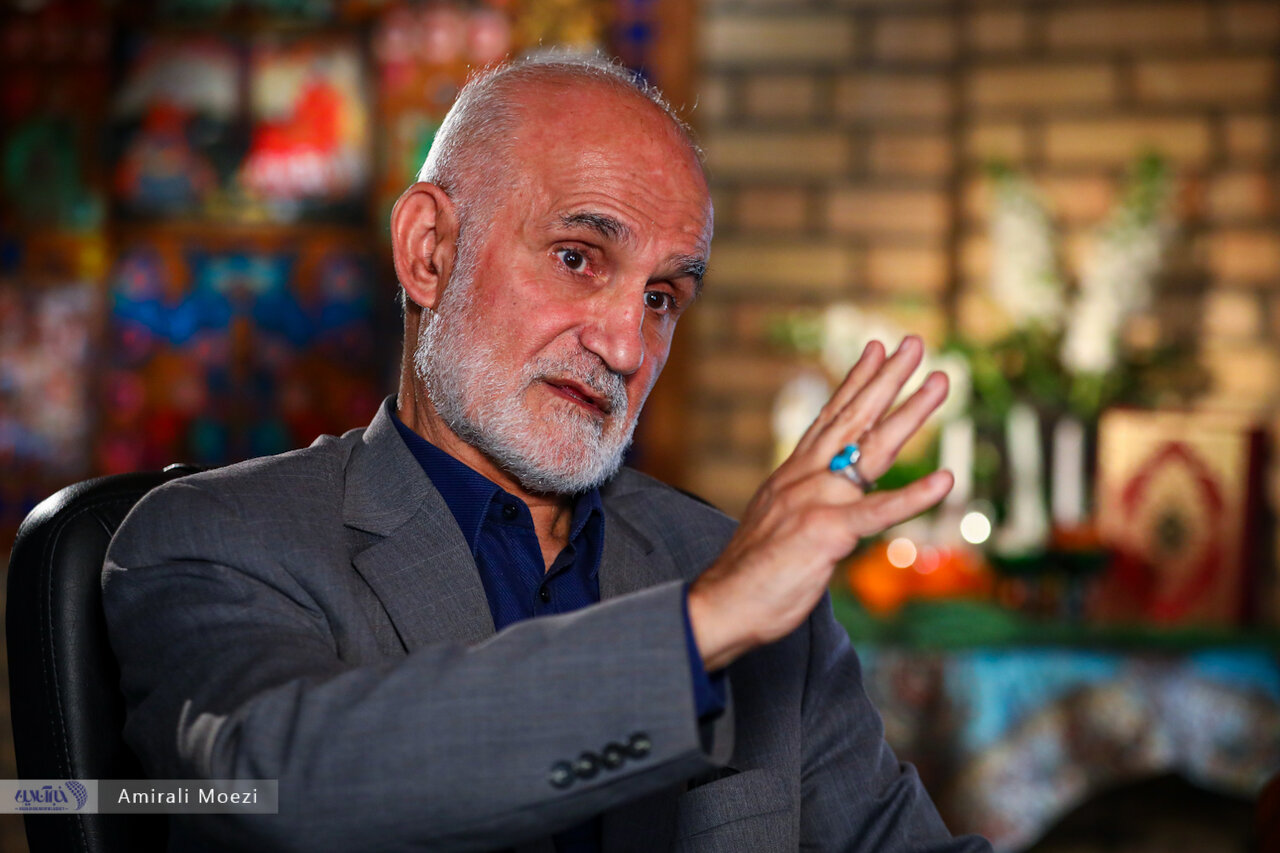 درمان کشور روی دوش رزیدنتها است / رتبه 100 هزار با سهمیه وارد دانشگاه میشود / 75 درصد رشته پزشکی دانشگاه تهران سهمیهها هستند 3
