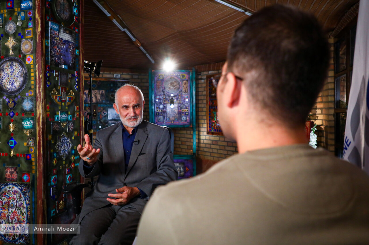 حادثه کوی دانشگاه زهرچشم گرفتن بود از دوم خرداد و دانشجویان/ ابزار گفتوگوی ما همین اینترنت است/ چیزی از استقلال دانشگاه باقی نمانده است