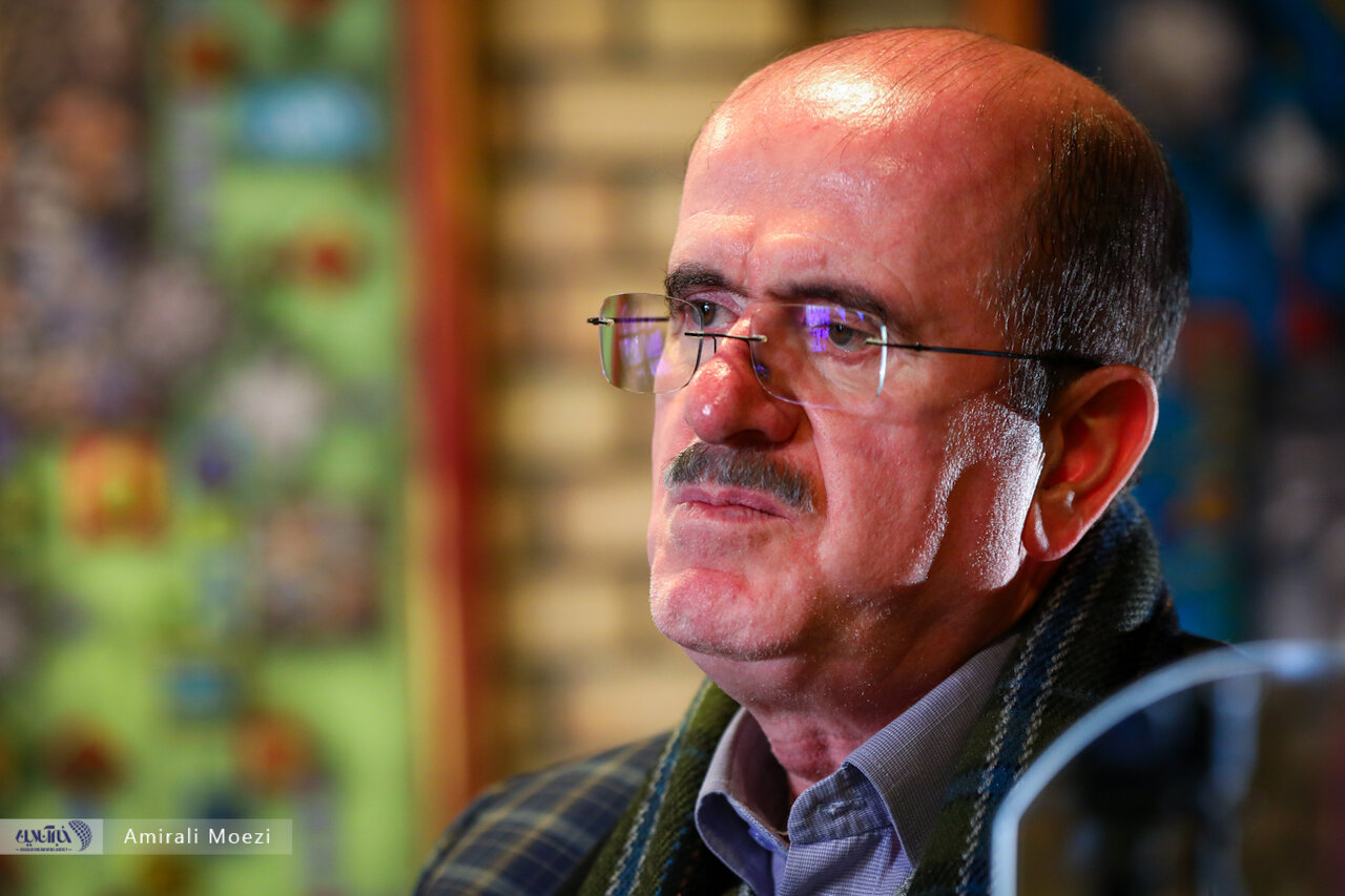 گپ و گفت با مهرداد لاهوتی؛ از ملاقات خصوصی با قالیباف و رأی نیاوردن باهنر تا گرانی سرسام آور کالاها در سال جدید 3 گپ و گفت با مهرداد لاهوتی؛ از ملاقات خصوصی با قالیباف و رأی نیاوردن باهنر تا گرانی سرسام آور کالاها در سال جدید