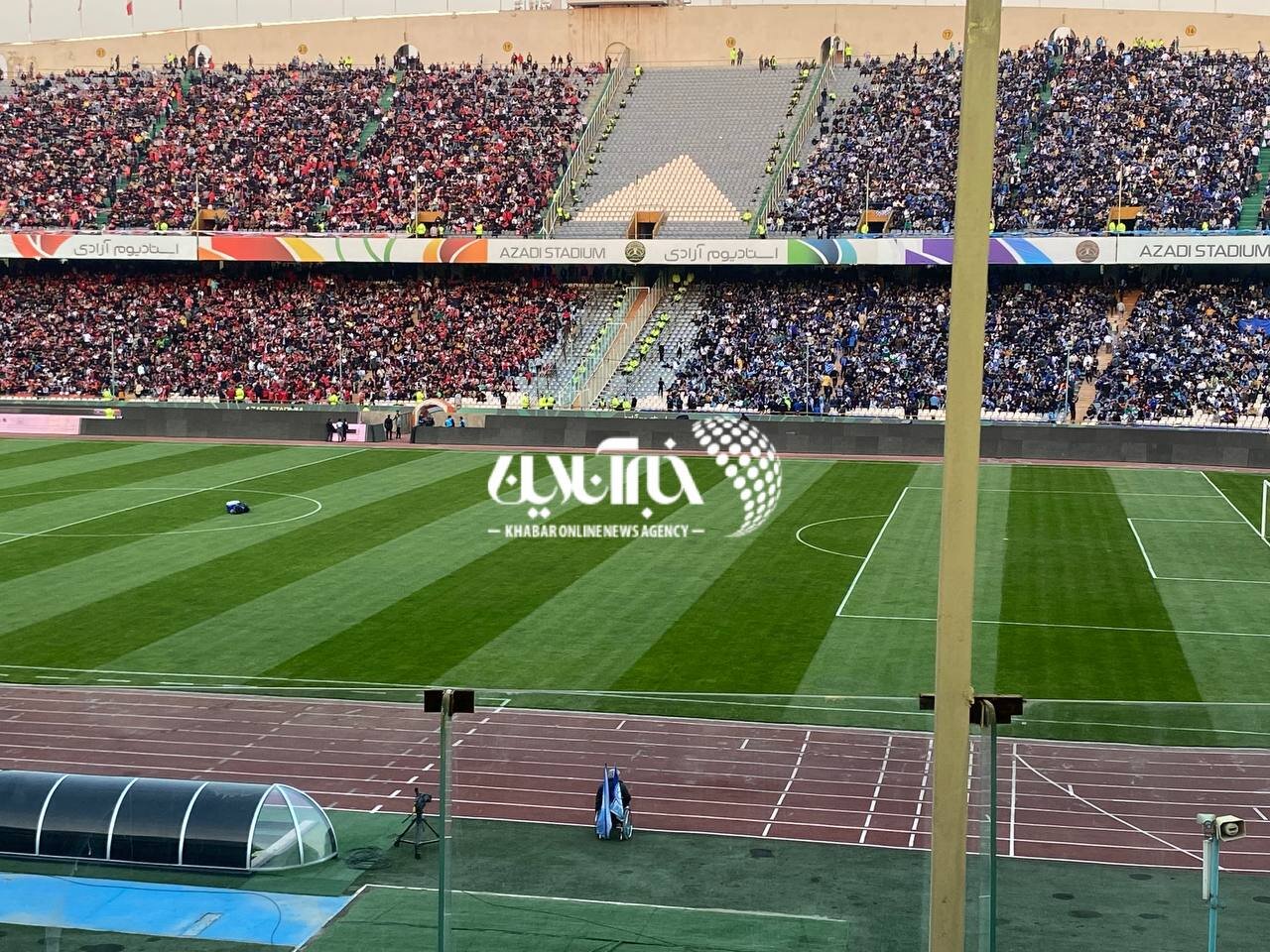 عکس‌| تماشاگران استقلال و پرسپولیس 2 ساعت مانده دربی 2