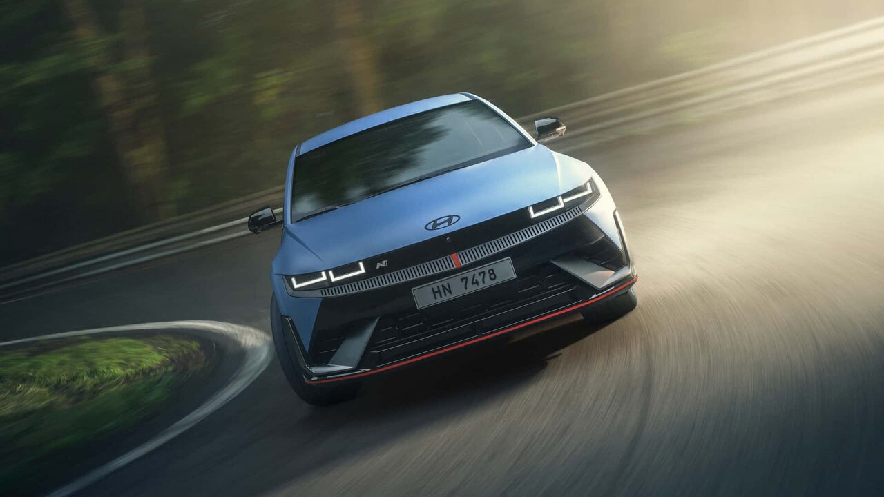 عکس | این هیوندای از تسلا هم گرانتر است 1 عکس | این هیوندای که از تسلا هم گرانتر است