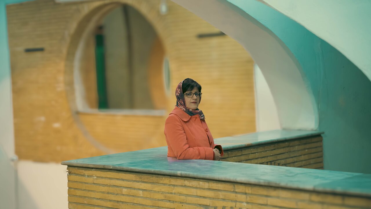 معمولاً چشمه خلاقیت هنرمندان بیرون از ایران میخشکد؛ چون ارتباط با ایران واقعی قطع میشود/