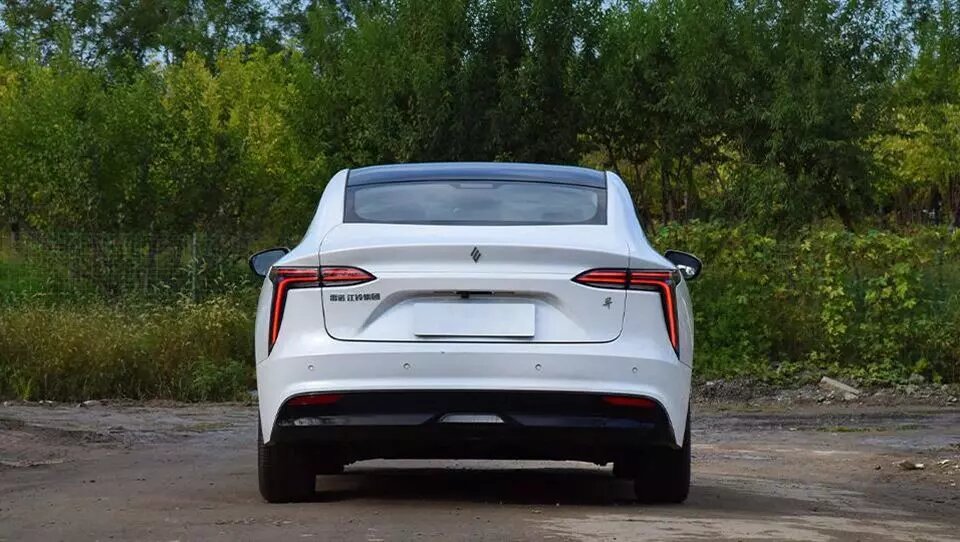 لونا؛ تاکسی برقی چینی که توسط ایران خودرو تولید شد!/ عکس