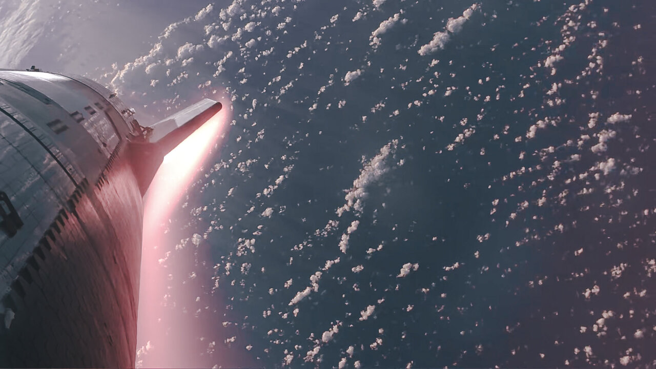 عکس | قدرتمندترین موشک جهان ماسک را حیرت‌زده کرد