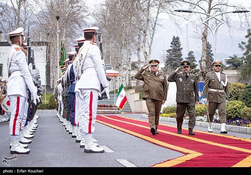 تصاویری از احترام نظامی وزرای دفاع ایران و سوریه