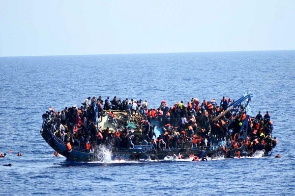 بر اثر واژگونی قایق مهاجران غیر قانونی در دریای اژه تاکنون ۲۲ سرنشین این...