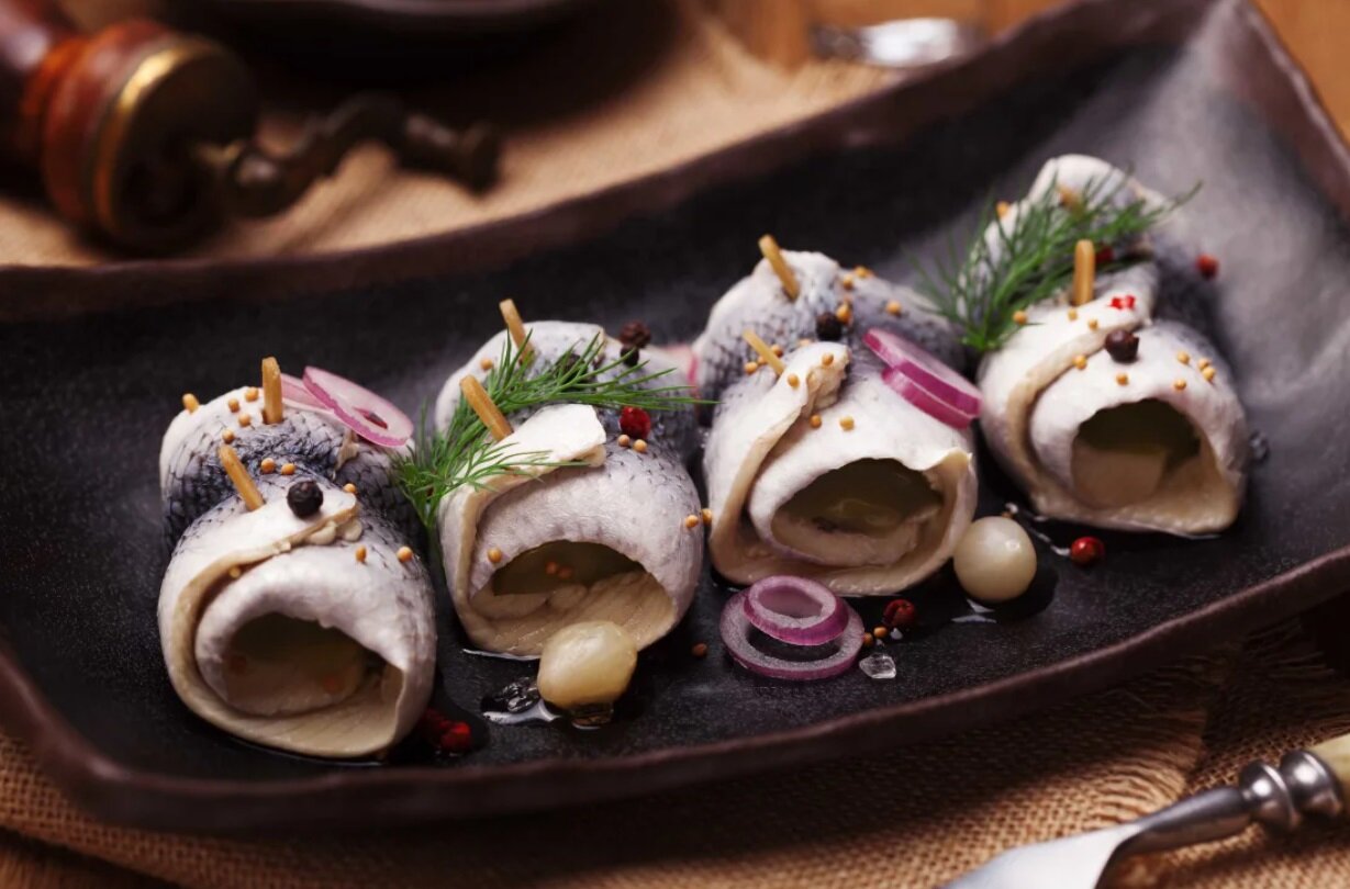 از هاپینجان تا سوسیس با عدس سبز؛ مردم دنیا شب سال نو چه غذا و خوراکیهای مصرف میکنند؟ 8 مردم دنیا شب سال نو چه غذا و خوراکیهای مصرف میکنند؟