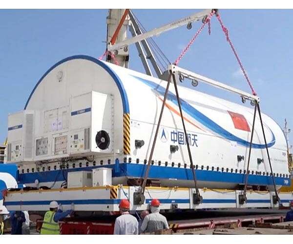 موشک چینی به محل پرتاب رسید