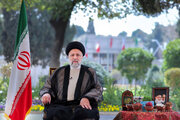 رئيسي يهنئ الشعب الإيراني بعيد النيروز ويعد بخفض التضخم وزيادة الانتاج في العام الجديد
