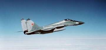 سلاح غربی و جنگنده شرقی!/ فیلم سلاح غربی و جنگنده شرقی!/ فیلم