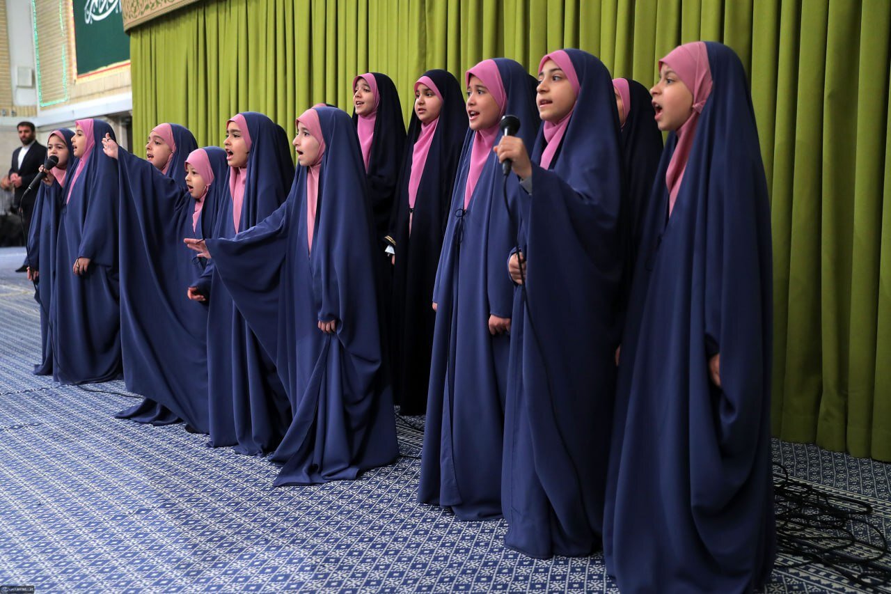 تصاویری از مهمانان متفاوت بیت رهبری 2 تصاویری از مهمانان متفاوت بیت رهبری