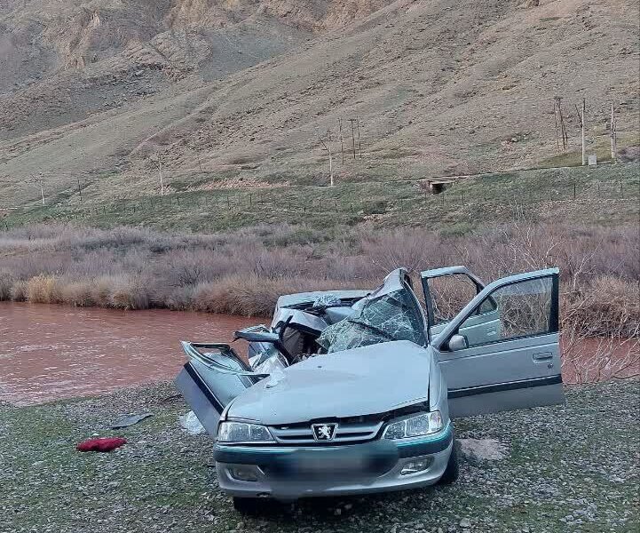 ریزش کوه در جاده جلفا؛ ۳ نفر مصدوم شدند/ عکس