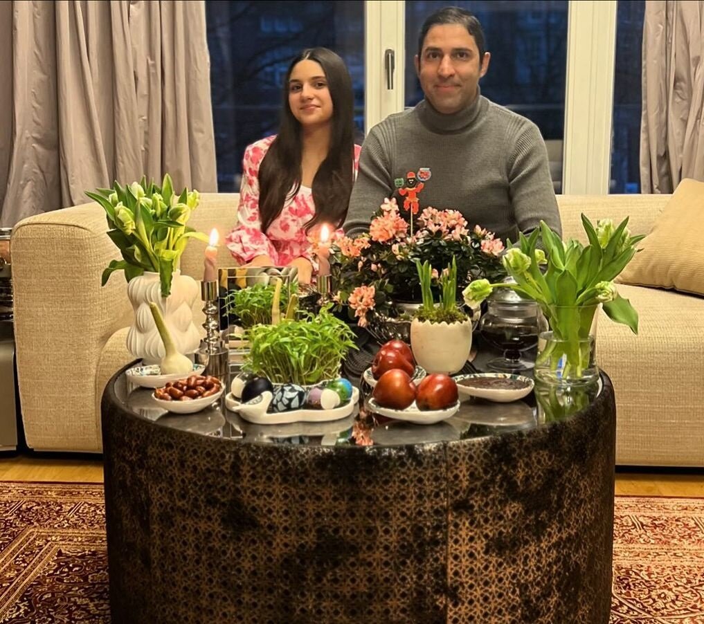عکس | وحید هاشمیان و دخترش در کنار سفره هفت‌سین 2