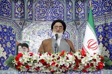 فرمان یک امام جمعه درباره برخورد با بدحجابی / مردم قم با منکرها برخوردی عبرتآموز داشته باشند