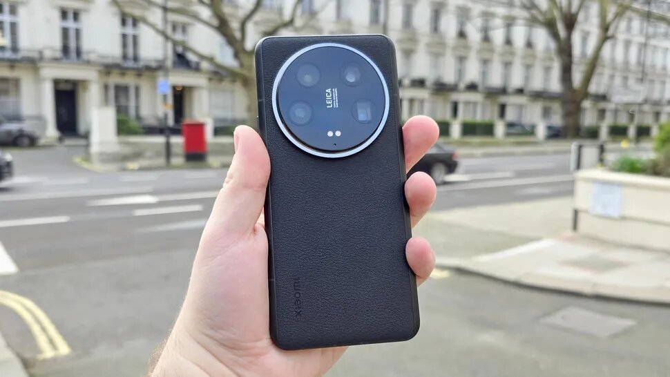 رقابت نفسگیر آیفون ۱۵ با شیائومی ۱۴ / برنده کدام است؟