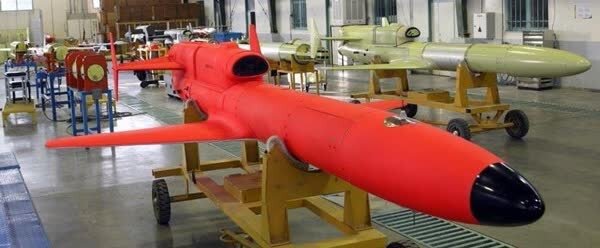 تسلیحات پهپاد «کرار»، فرصت فرار باقی نمیگذارد /اولین پهپاد رزمی ایران را بشناسید+ تصاویر