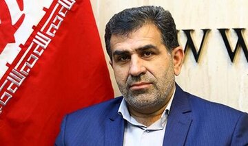 یک نماینده مجلس: علت تورم افزایش مزد کارگران نیست / بعضی تولیدکنندگان به بهانه تولید ملی از رانت دولتی استفاده می کنند