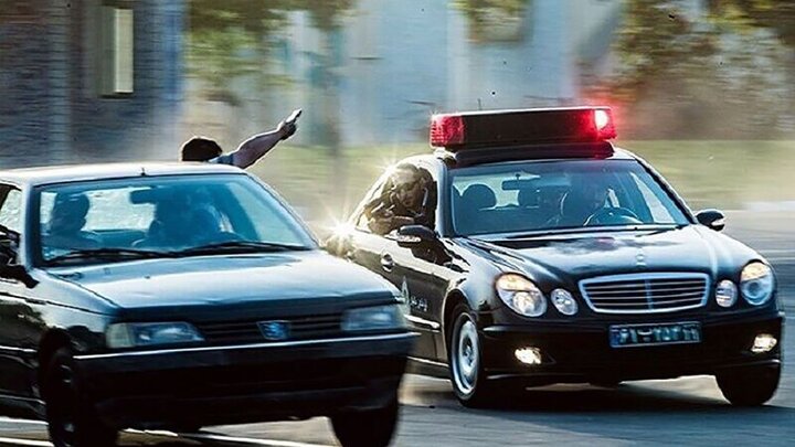 ببینید | لحظه هیجان‌انگیز شلیک پلیس به خودروی سارقان فراری در تهران
