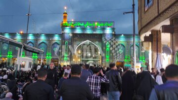 بببنید | حال و هوای شب قدر در بین‌الحرمین