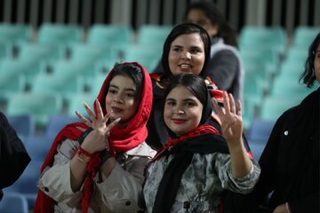 نخستین حضور بانوان در تمرین پرسپولیس