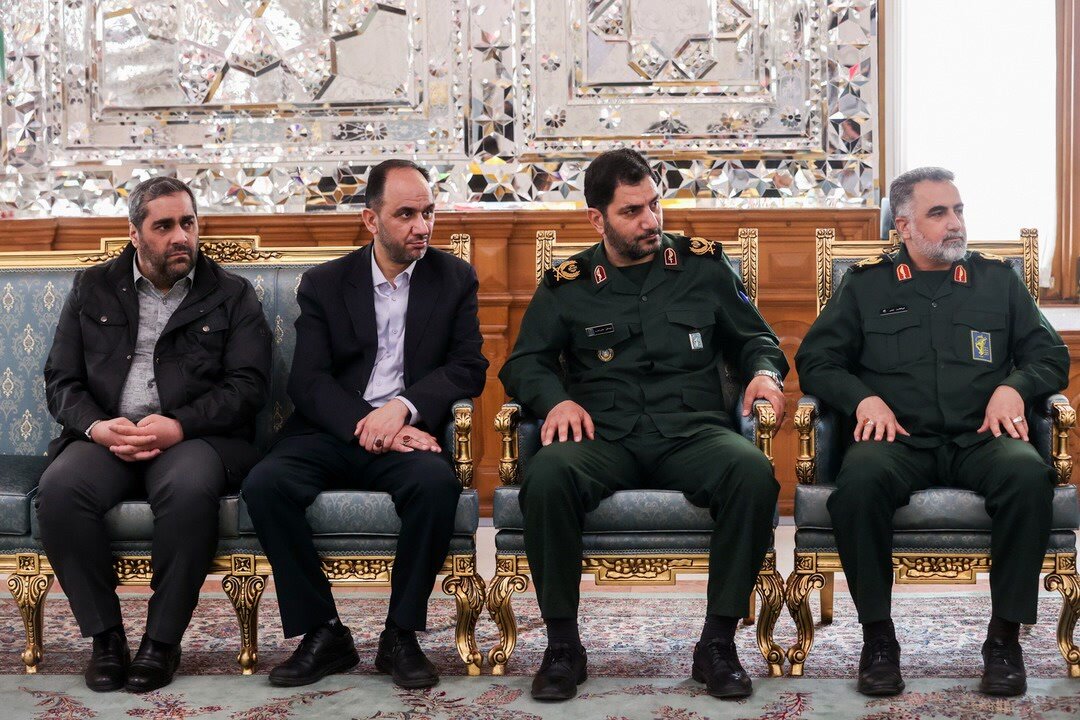 تصاویری جالب از عید دیدنی فرماندهان نظامی با قالیباف