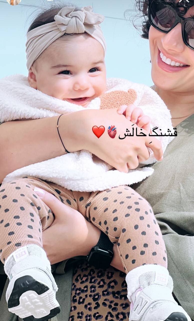 عکس | یک نوزاد مشترک در آغوش شروین حاجیپور و ترلان پروانه؛ ماجرای عکسهای مشترک چیست؟