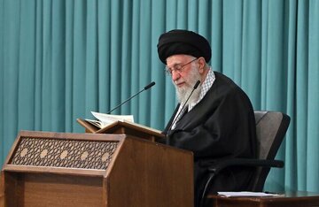 انتصاب آیت الله خامنه ای به ریاست خدمه آستان قدس رضوی +عکس