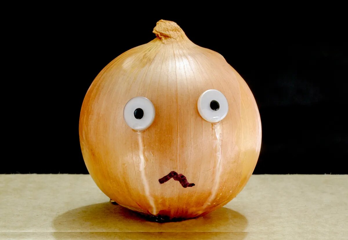 چرا پیاز اشک ما را در میآورد؟