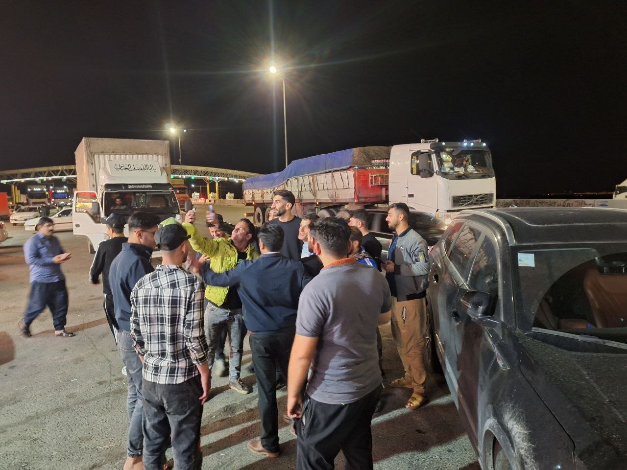 عکس| استقبال ویژه لرستانیها از بیرانوند