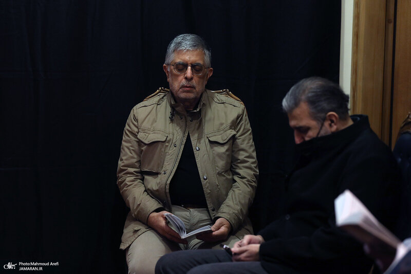 تصاویری از برگزاری مراسم شب قدر در منزل صادق خرازی/ کرباسچی هم بود