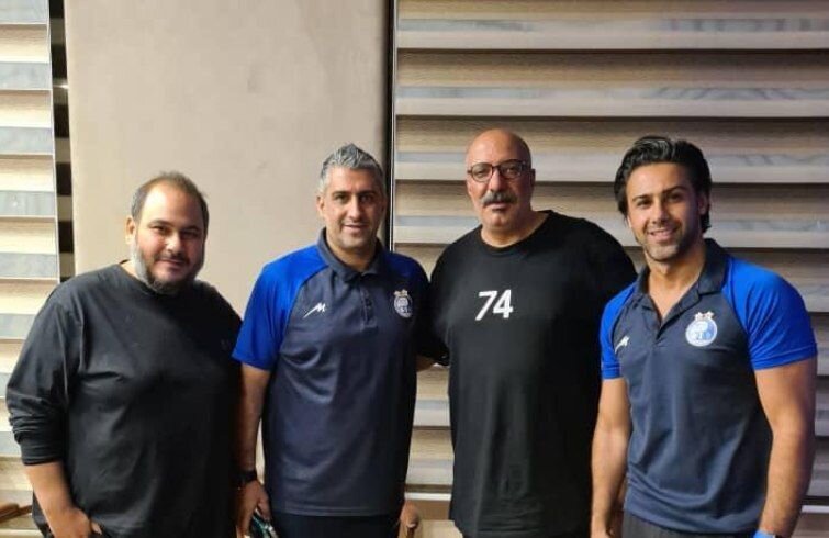 عکس| علاقه شدید رضا داوودنژاد به استقلال و فرهاد مجیدی