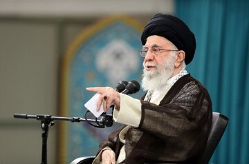 قائد الثورة الاسلامية : الكيان الصهيوني الخبيث سوف يندم على هذه الجريمة