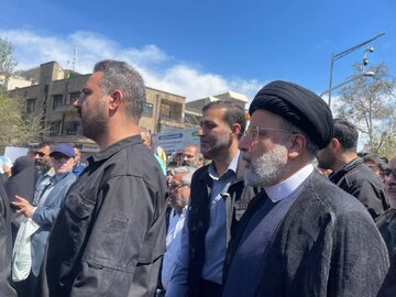 Iranian officials attend Quds Day rallies in Tehran