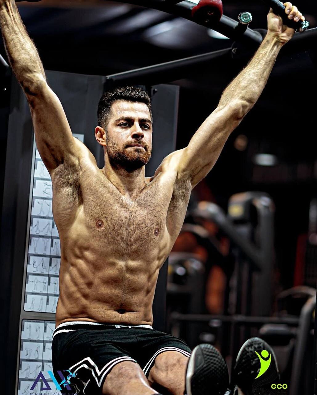 عکس| عضلات آماده و سیکسپکهای ستاره پرسپولیس