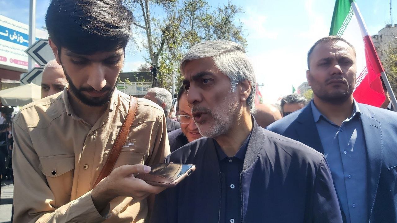 جلسات شورای عالی امنیت درباره نحوه انتقام گرفتن از اسرائیل /وزیر دفاع بدون پوشش نظامی بین مردم آمد /قالیباف و دریادار سیاری در جمع راهپیمایان روز قدس