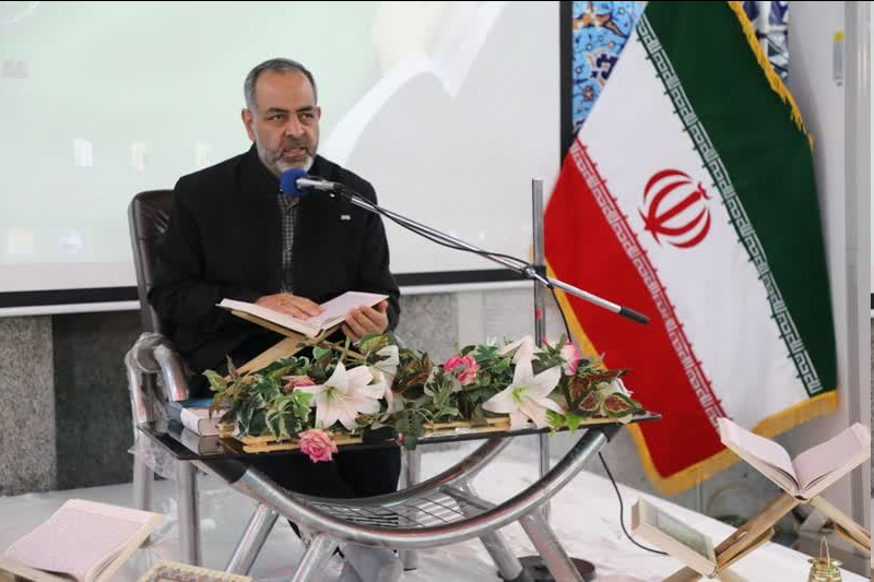 برگزاری محفل انس با قرآن در سپاه استان چهارمحال و بختیاری به یاد شهدای راه قدس