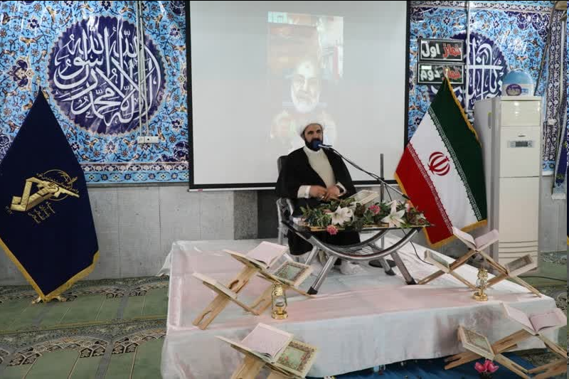 برگزاری محفل انس با قرآن در سپاه استان چهارمحال و بختیاری به یاد شهدای راه قدس