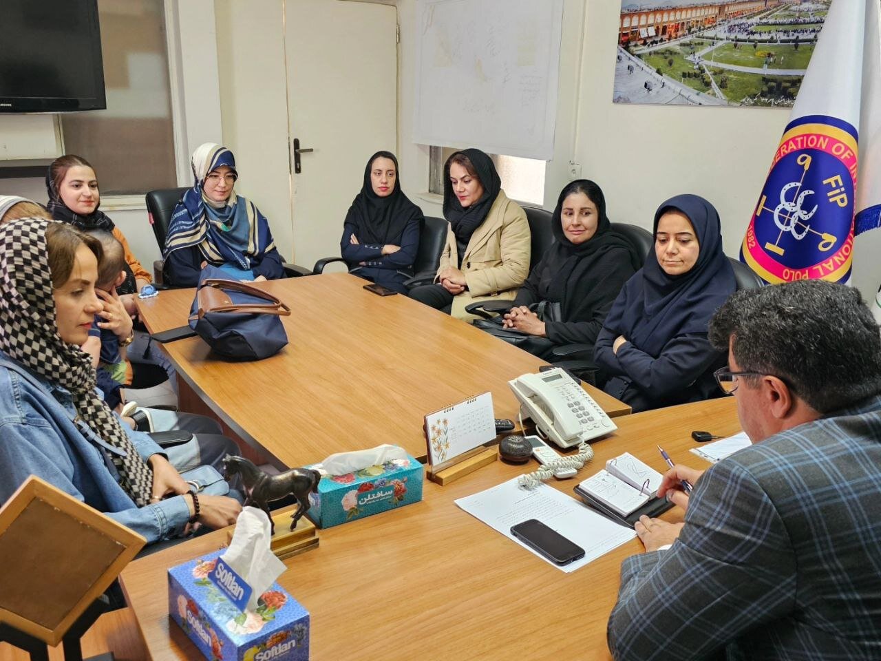 دیدار نوروزی و جلسه مشورتی رئیس فدراسیون با بانوان چوگان باز