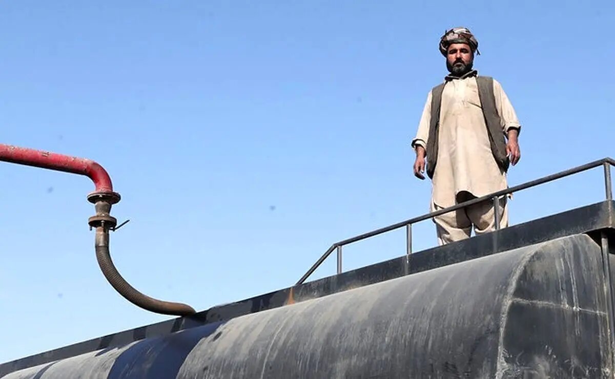 - افغانستان باز هم سوخت صادراتی ایران را برگرداند/ علت چیست؟