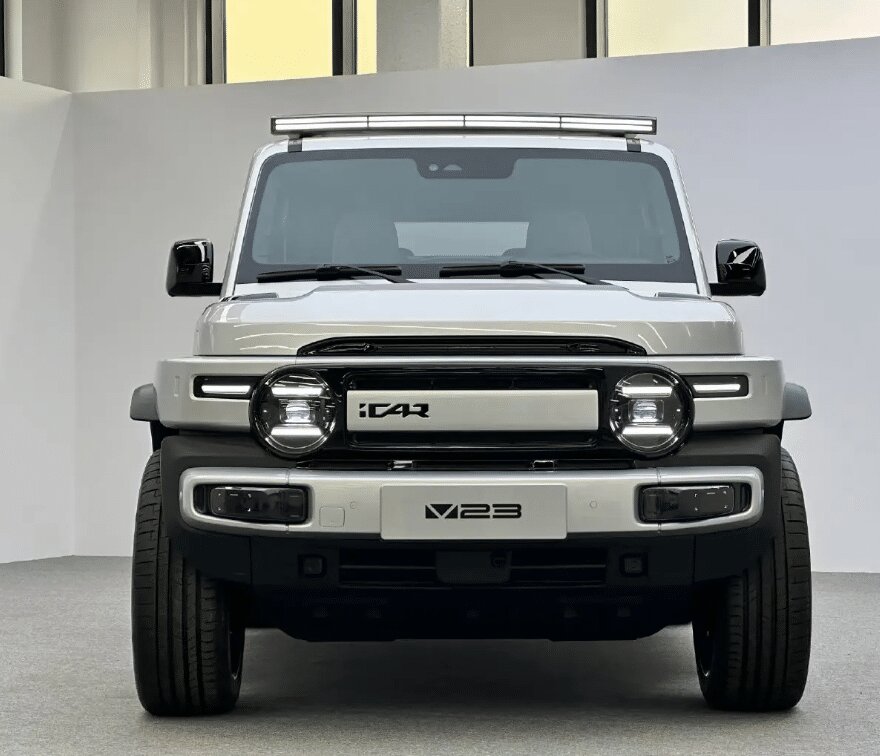 عکس | کپی هوشمندانه و همزمان چینیها از تویوتا و مرسدس بنز!