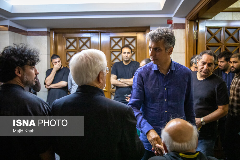 عکس| عادل فردوسیپور در مراسم ختم رضا داوودنژاد