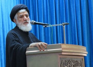 کنایه تند امام جمعه سابق لواسان به رئیسی / کار از دستش در رفته است / در وضعیت بی دولتی هستیم!