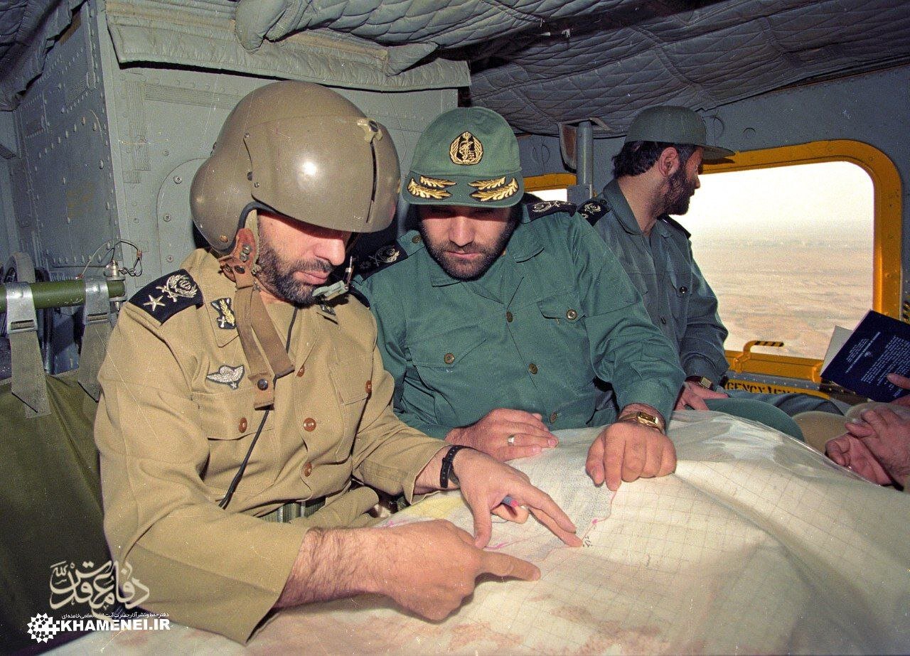 عکسی خاص از ۲ فرمانده شهید شده سپاه و ارتش