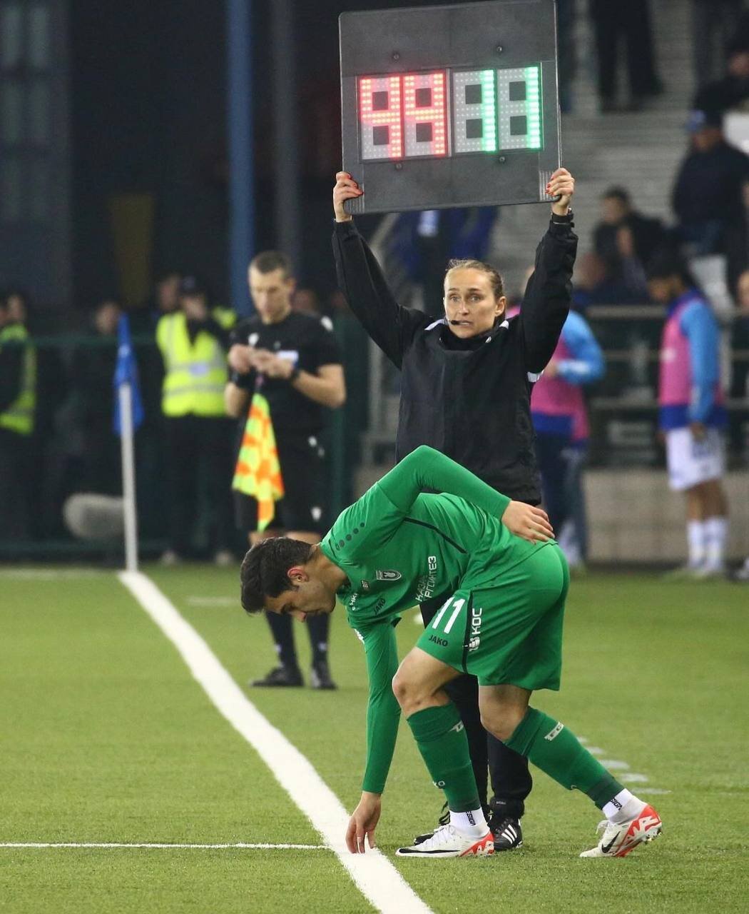 عکس| نخستین بازی لژیونر ۱۷ ساله ایرانی در اروپا