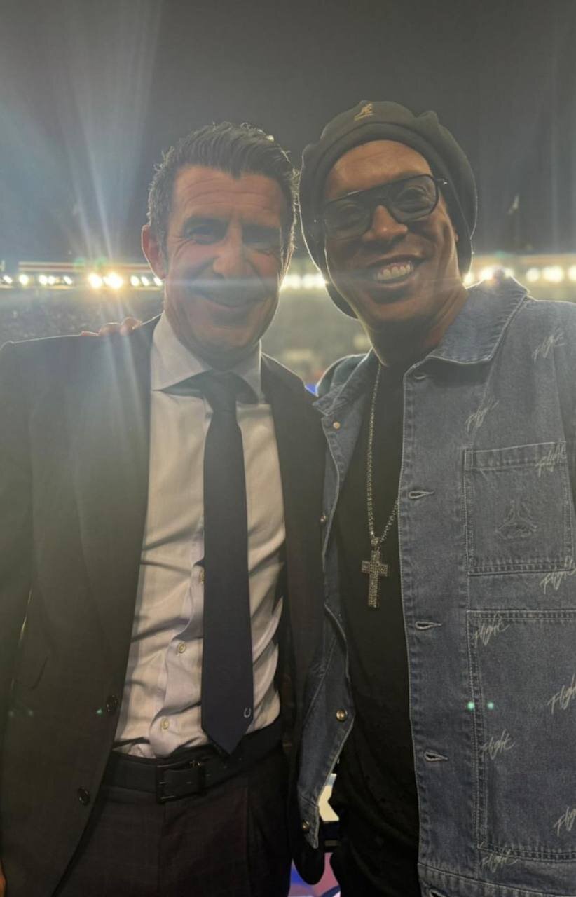 عکس| ملاقات غیرمنتظره رونالدینیو با منفورترین ستاره تاریخ بارسا