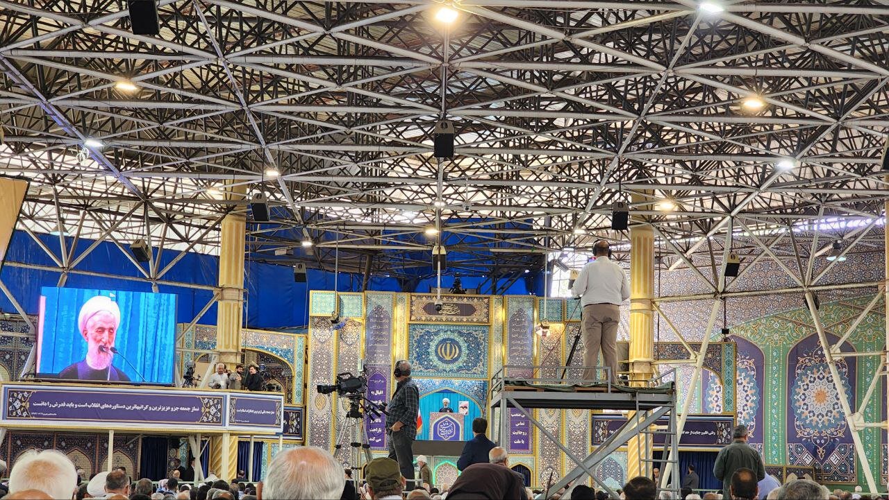 عکس هایی از میزان حضور مردم پای خطبه های نماز جمعه کاظم صدیقی