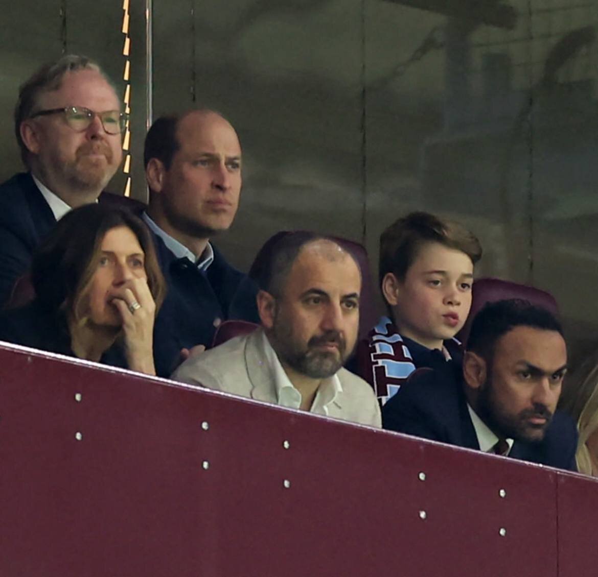 عکس| ولیعهد و شاهزاده انگلیس در بازی اروپایی؛ رونمایی از تیم محبوب فرزند دایانا