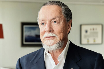 عکس | تصویر میلیاردر اسرائیلی مالک کشتی توقیف شده توسط سپاه