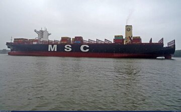 عکس |  تصویری از کشتی غول‌پیکر اسرائیلی در حوالی بندرگاه بندرعباس